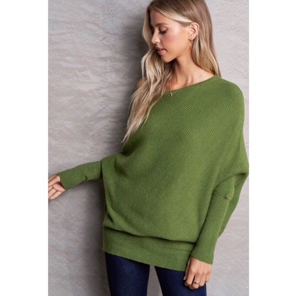 ✨LAST ONE✨ OFF SHOULDER SLOUCHY  SWEATER - Picture 5 of 5